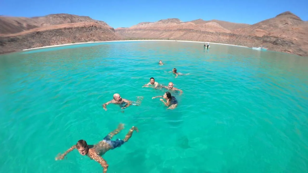 Isla Espíritu Santo: Aventura marina en La Paz