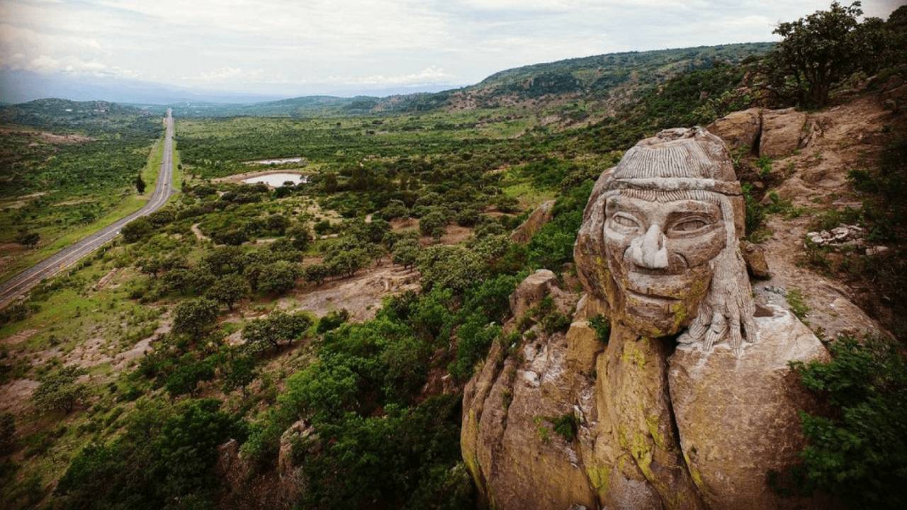 Tenamaztle: la cabeza gigante de Aguascalientes que vigila desde las alturas