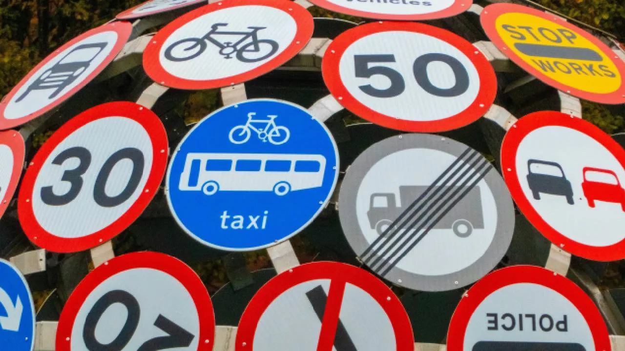 Con el objetivo de promover una movilidad más sustentable, el gobierno del estado de Puebla ha lanzado una serie de descuentos en sanciones de tránsito.