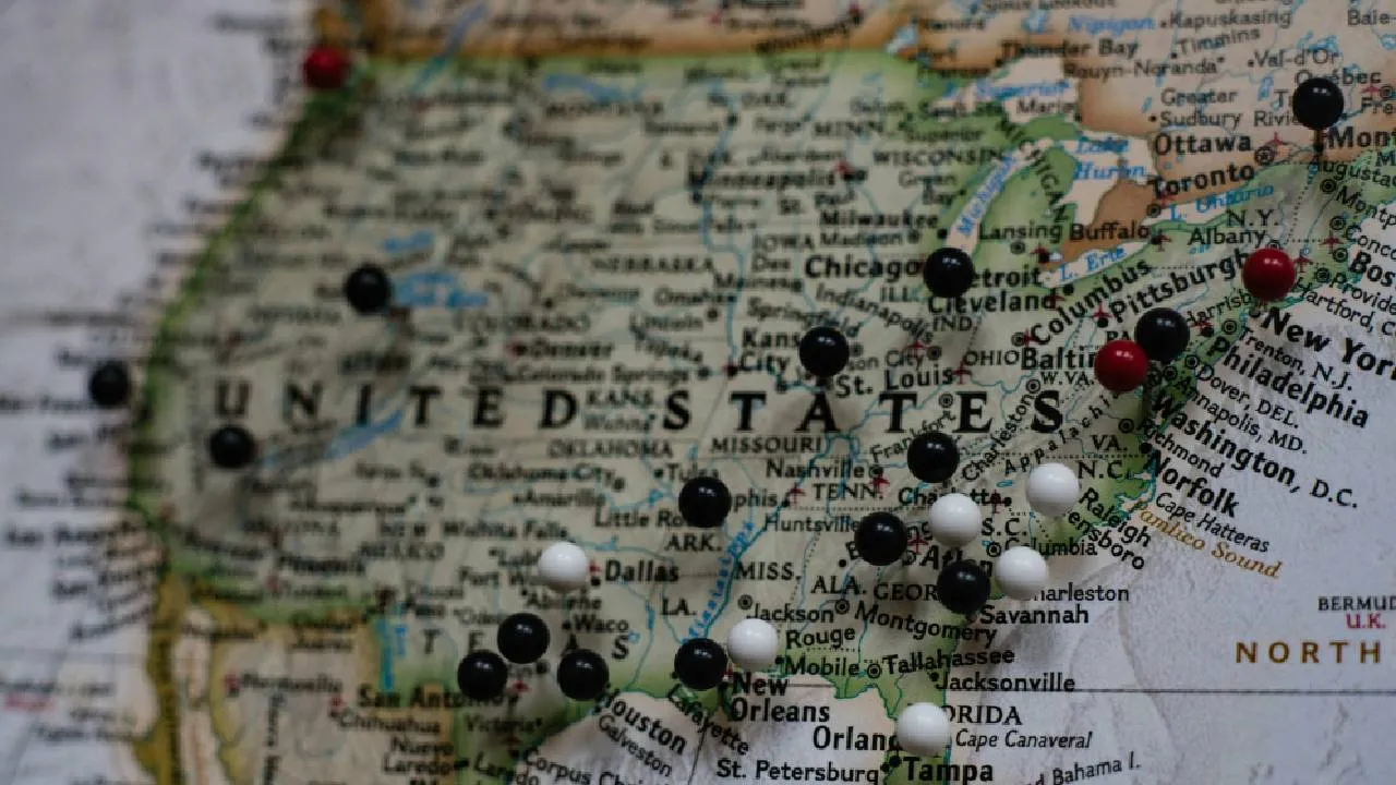 Con la nueva administración de los EEUU, cada vez más mexicanos enfrentan la cancelación o revocación de su visa por varias razones. ¿Cuáles son? En Descubre México te lo contamos.