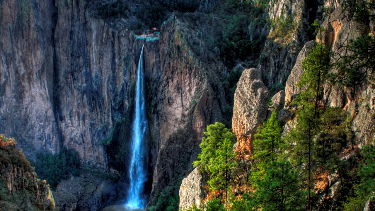 Parque Nacional Cascada Bassaseachi