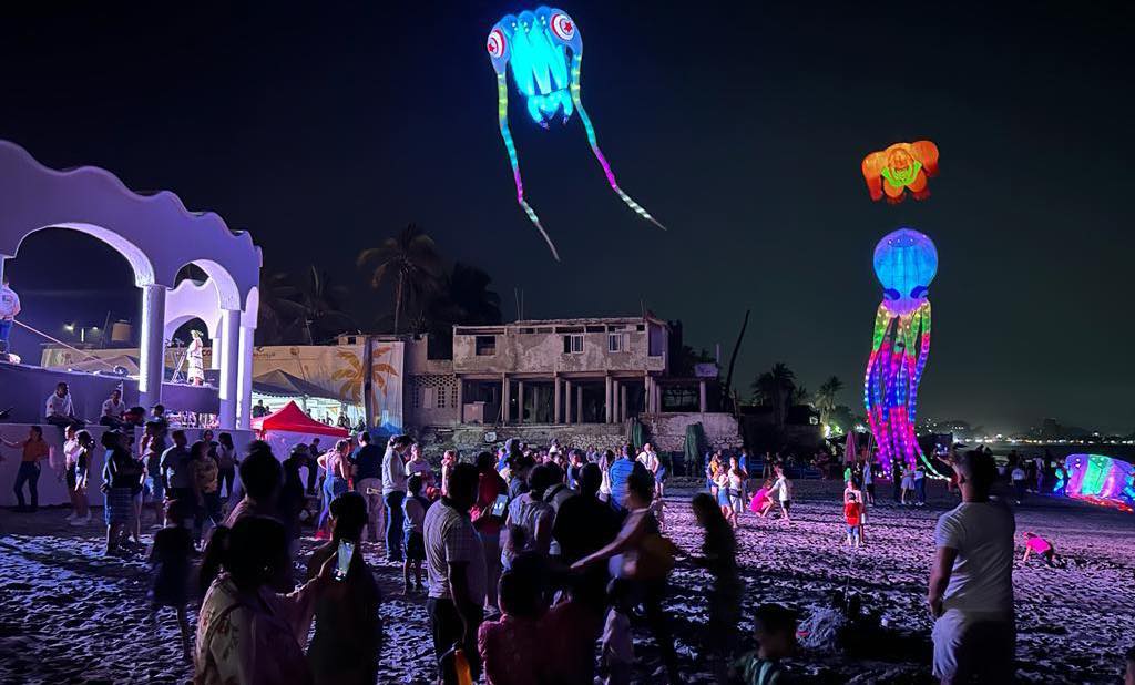 Festival Costero del Papalote, Colima.