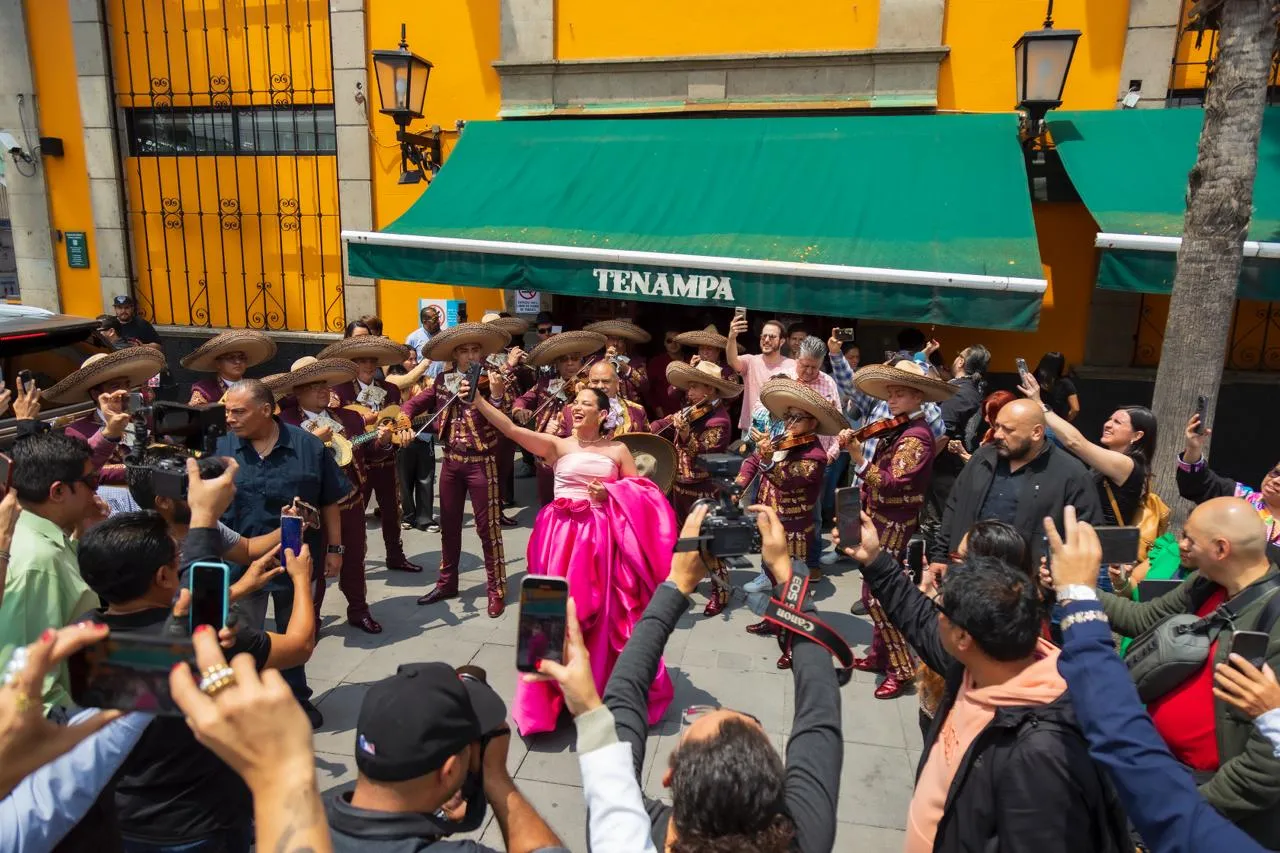 Natalia Jiménez en el Tenampa.