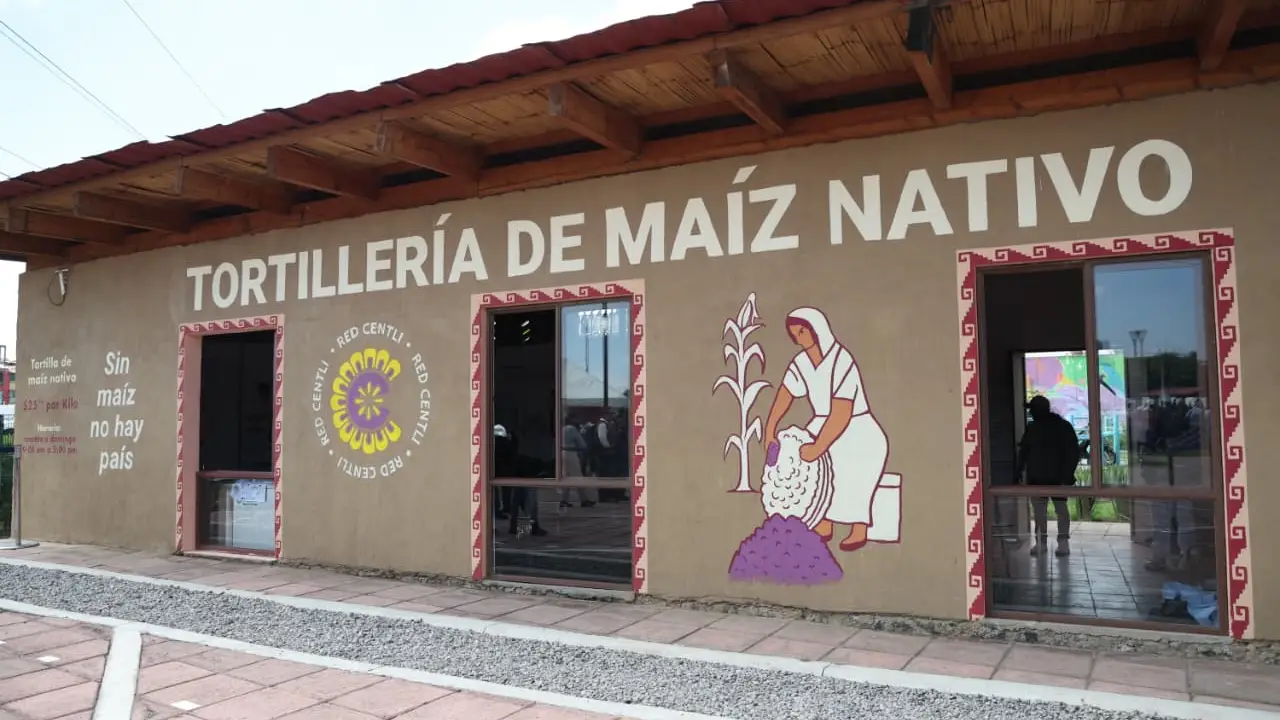 El propósito es asegurar que los alimentos provenientes del campo lleguen de forma directa a los consumidores de la CDMX, sin pasar por cadenas de distribución que aumenten su costo.