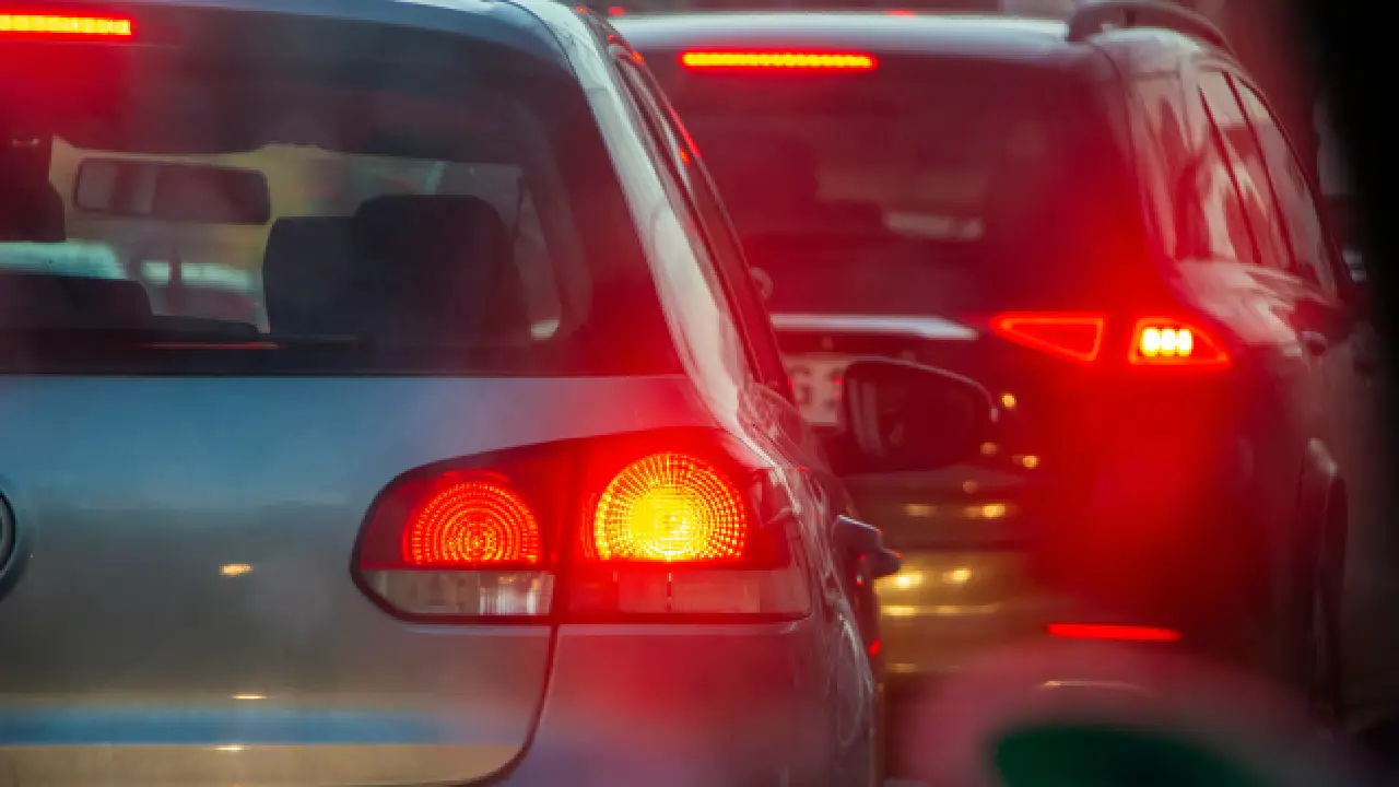 A continuación, te explicamos en qué consiste este nuevo documento y qué conductores deberán contar con él para circular por las calles de la capital sin riesgo de recibir una multa.